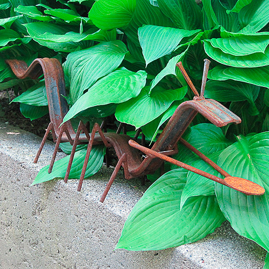 Sculpture Yoni's Bug